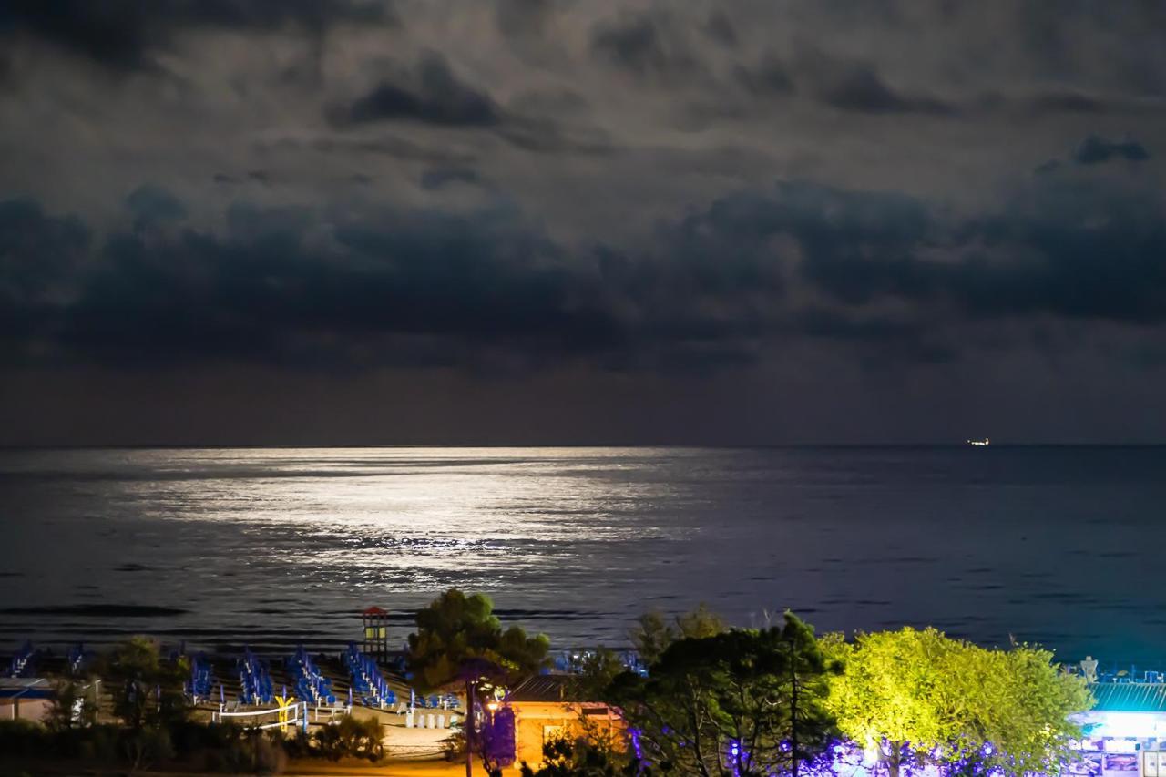 Mediterranee Family Hotel & Spa Bibione Esterno foto